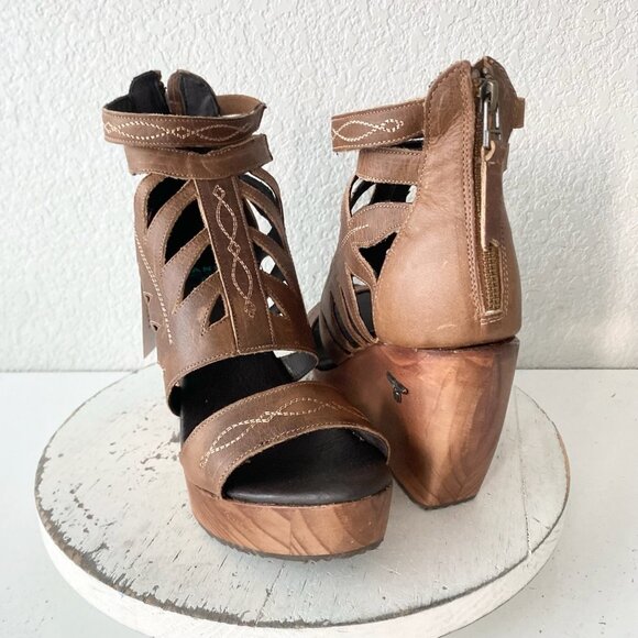 NEW Lane Boots BECCA Womens Brown Wedges Size 8 Western Sandals Cowgirl Leather - Picture 1 of 12